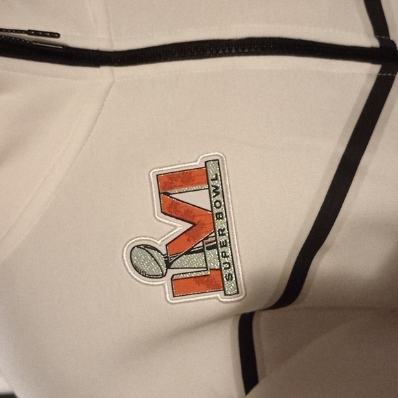 Sale 💰 💰 La super bowl jacket. Nike Hoodie - Picture 2 of 13